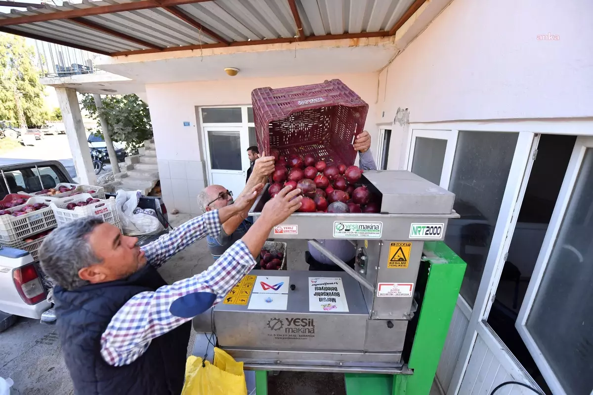 Mersin’de Nar Ekşisi Üreticilerine Makine Desteği